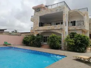 Belle location familiale - Ouékè-Zoumè