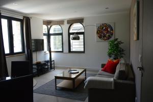 Hotels HPC Suites - Cassis Centre - Parking Gratuit & Piscine Chauffee : photos des chambres