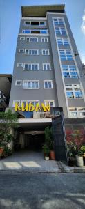 Serene Summer close proximity to Araneta Centre