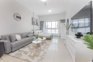 Peaceful Studio Apartment at Al Jawzaa in International City - Warīsān