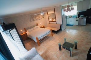 JJJGM PLACE @ ALEX HILLS