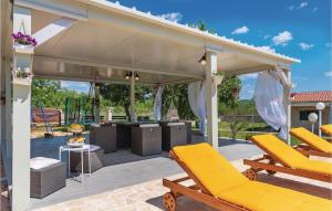 Nice Home In Unesic With Wifi