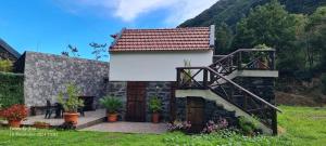 Mountain View Cottage