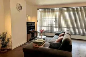 Bright, spacious apartment nearby beach - La Barriere