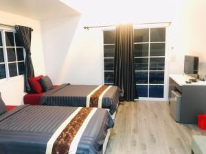 ภูเคียงน้ำรีสอร์ต ที่พักริมน้ำวัดเรืองแสงช่องเม็ก