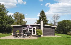 Gorgeous Home In Rønde With Kitchen