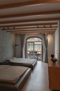 Zeus Living - City Central