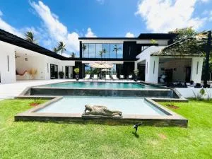 Casa B&W, Villa luxueuse Exceptionnelle, 8 personnes, à 1 min de la plage - Madama