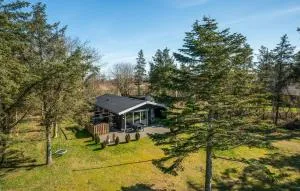 3 Bedroom Cozy Home In Thyholm - Humlum