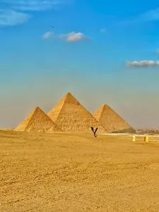 Anubis Pyramids View - Al Kawm al Akhḑar