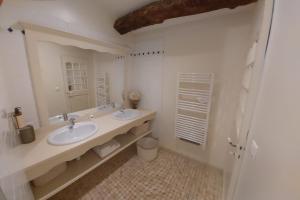 Villas Manoir de L-AUBINIERE : photos des chambres