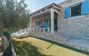 Two-Bedroom Holiday Home In Postira