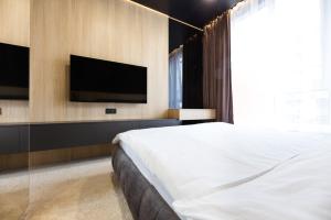 Nyvky Like Home - Файна Таун із сезонним басейном - Кв 175 низький поверх