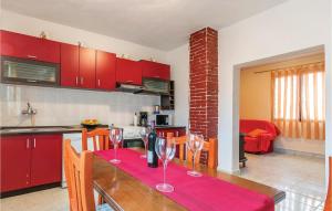 2 Bedroom Beautiful Home In Sikici 