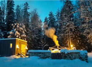 Mellene 1 bedroom house in nature & hot tube