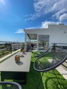 Coastal Blue Vista - Vári