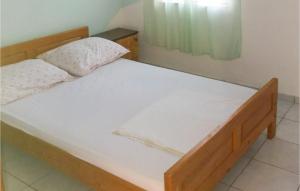 Amazing Home In Zizanj With Wifi 