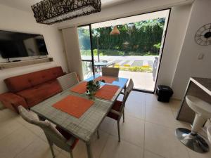 F111- Apartamento cerca al Club Campestre con piscina