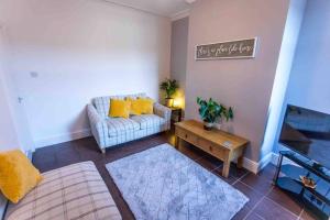 Spacious 4 Bedroom House in Stoke on Trent