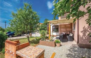 2 Bedroom Awesome Apartment In Krasica