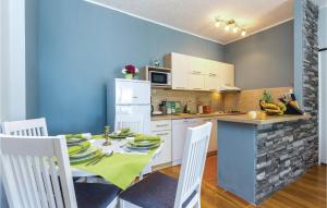 2 Bedroom Awesome Apartment In Krasica 