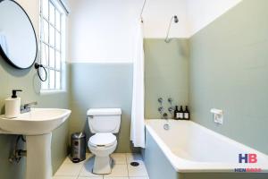 Hermosa Casa Remodelada con Terraza privada