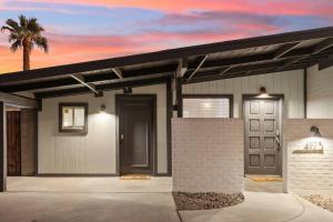Mid-Century Modern Casita