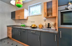 Beautiful Home In Dugo Selo 