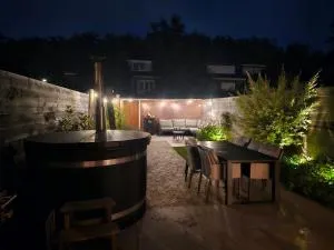 Moderne gedeelde woning met Hottube, dicht bij het centrum - 海尔德罗普