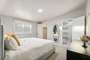 Heart Of Phoenix Home - Pool - Foosball - Golf