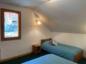 Duplex T3, ski aux pieds, plein sud, Piscine