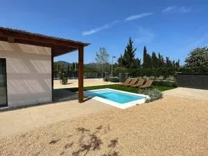 Magnífica casa con piscina - La Canyera