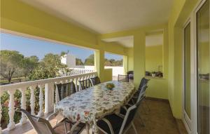 Nice Apartment In Stinjan