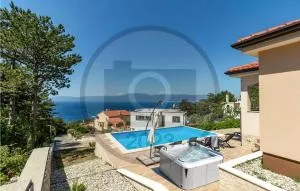 Beautiful Home In Kostrena With Jacuzzi - Škrljevo