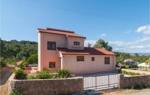 Cozy Home In Mudri Dolac With Kitchen 