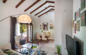 Cozy Home In Vrbanj With Sauna