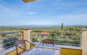 Amazing Apartment In Salatici With Wifi 