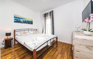 Amazing Apartment In Kastel Stari