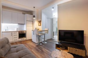 couple-inn 2 Quality hot tab suite