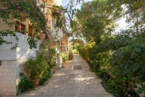 Virginia Studios - Palaiochóra