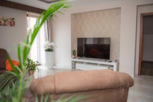 Relax Wellness Apartman Komlóska