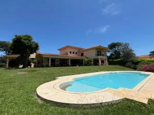 La Casa de los Libros - Cerritos