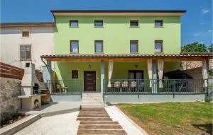 Amazing Home In Sikici With Wifi - Škatari