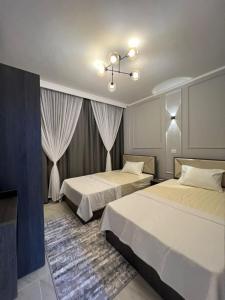 Charming, Hotel Apt Near Attractions