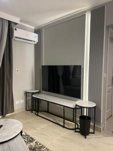 Charming, Hotel Apt Near Attractions