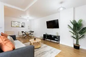 The Albany, Redhill - Godstone