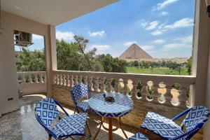 Spellbinding 2 BDR Apt At The Giza Pyramids Doorstep