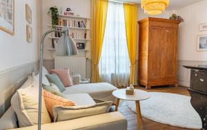 Le Jardin Des Délices charming house in Troyes