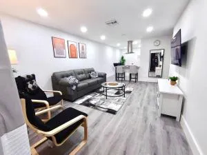 Paradise Gardens 2BDR Unit Near Hardrock Stadium - Andover Lakes Estates