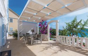 Awesome Home In Kalebova Luka